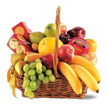 Корзина с фруктами и сладостями #702